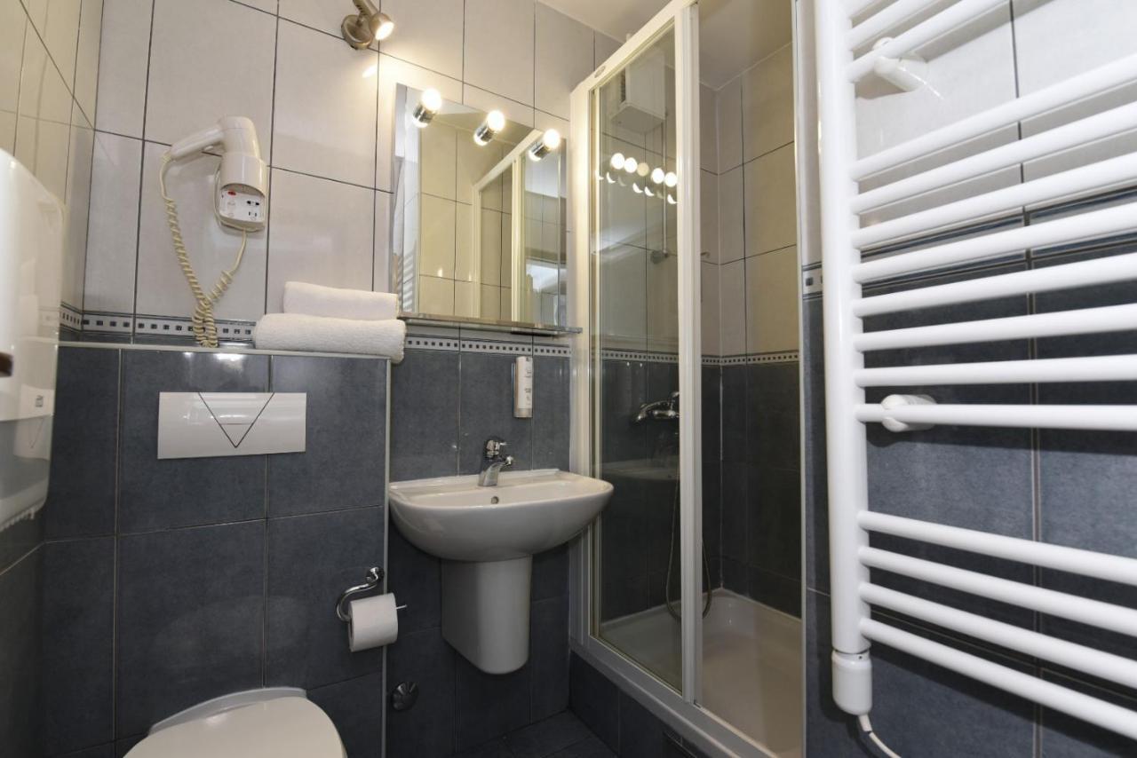 Hotel Tolero Ploce  Extérieur photo
